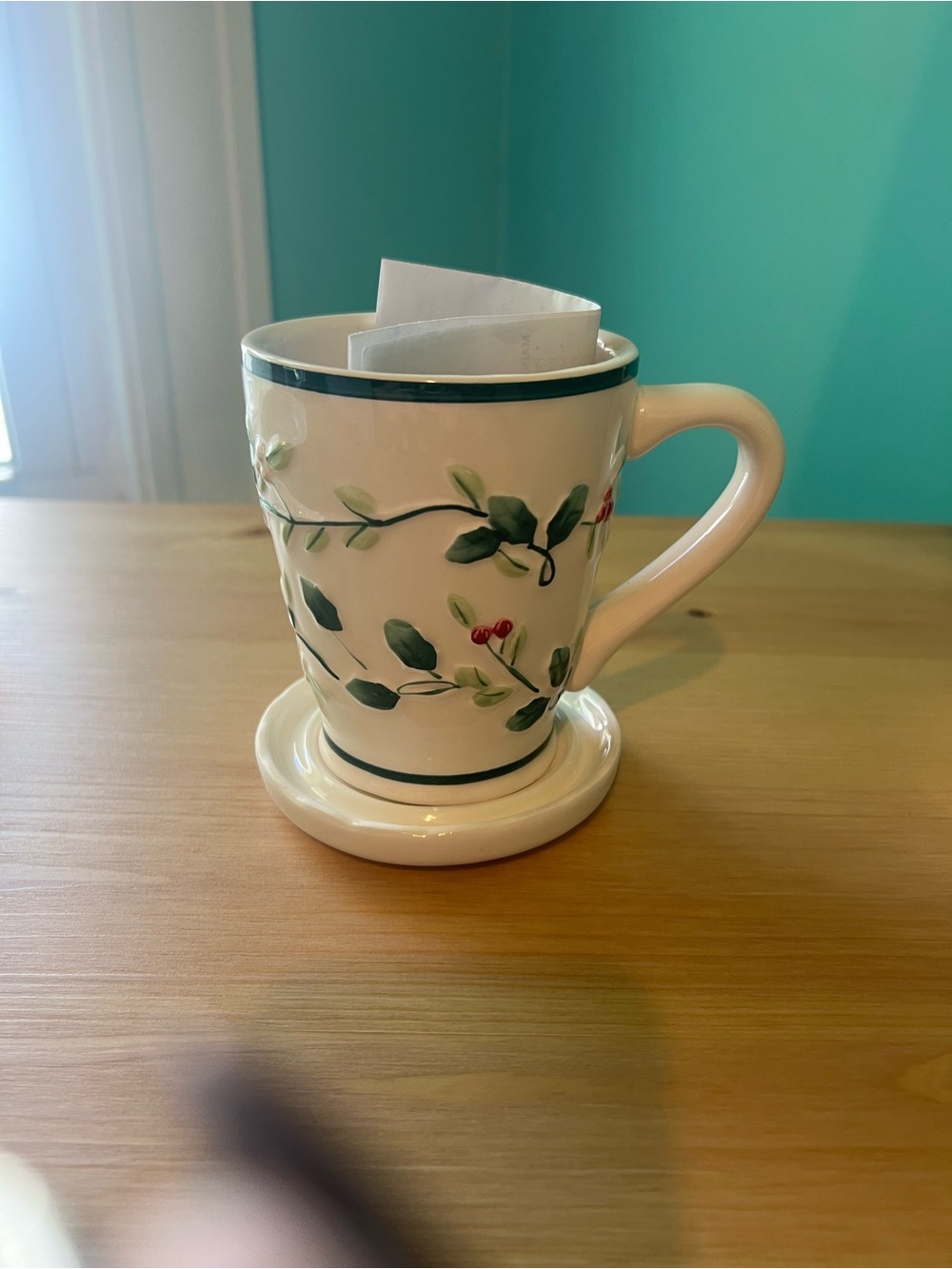 Pfaltzgraff Winterberry Covered Mug with Infuser, 12 fl oz - Picture 2 of 7